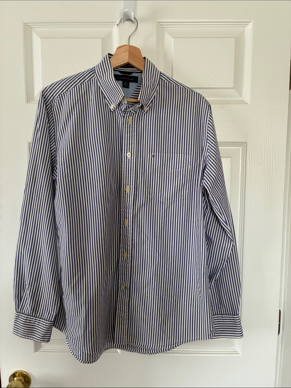 Tommy Hilfiger Men’s Navy & White Striped Button-Down Shirt Size S
